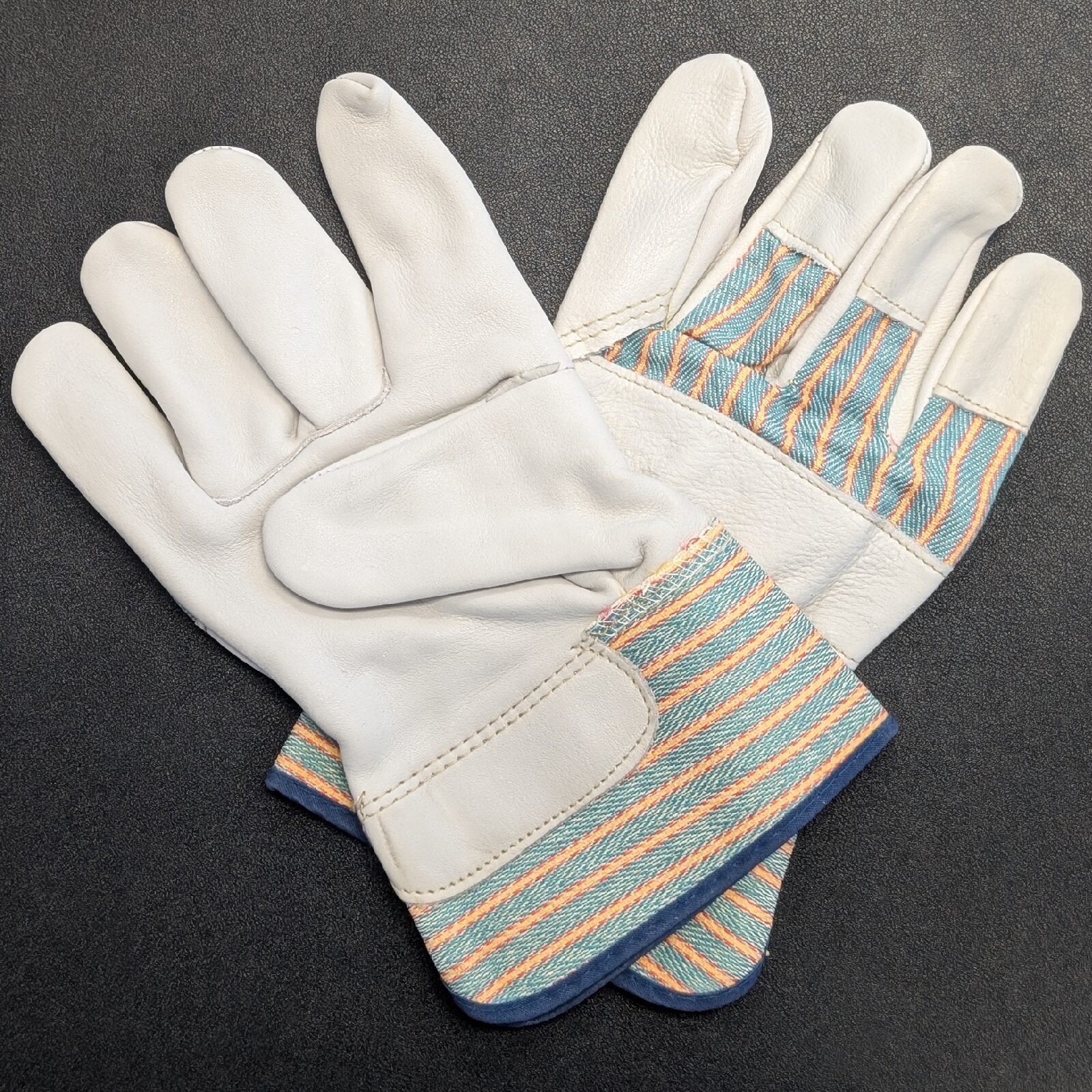 Beige Grain Leather Fitters Gloves, Unlined